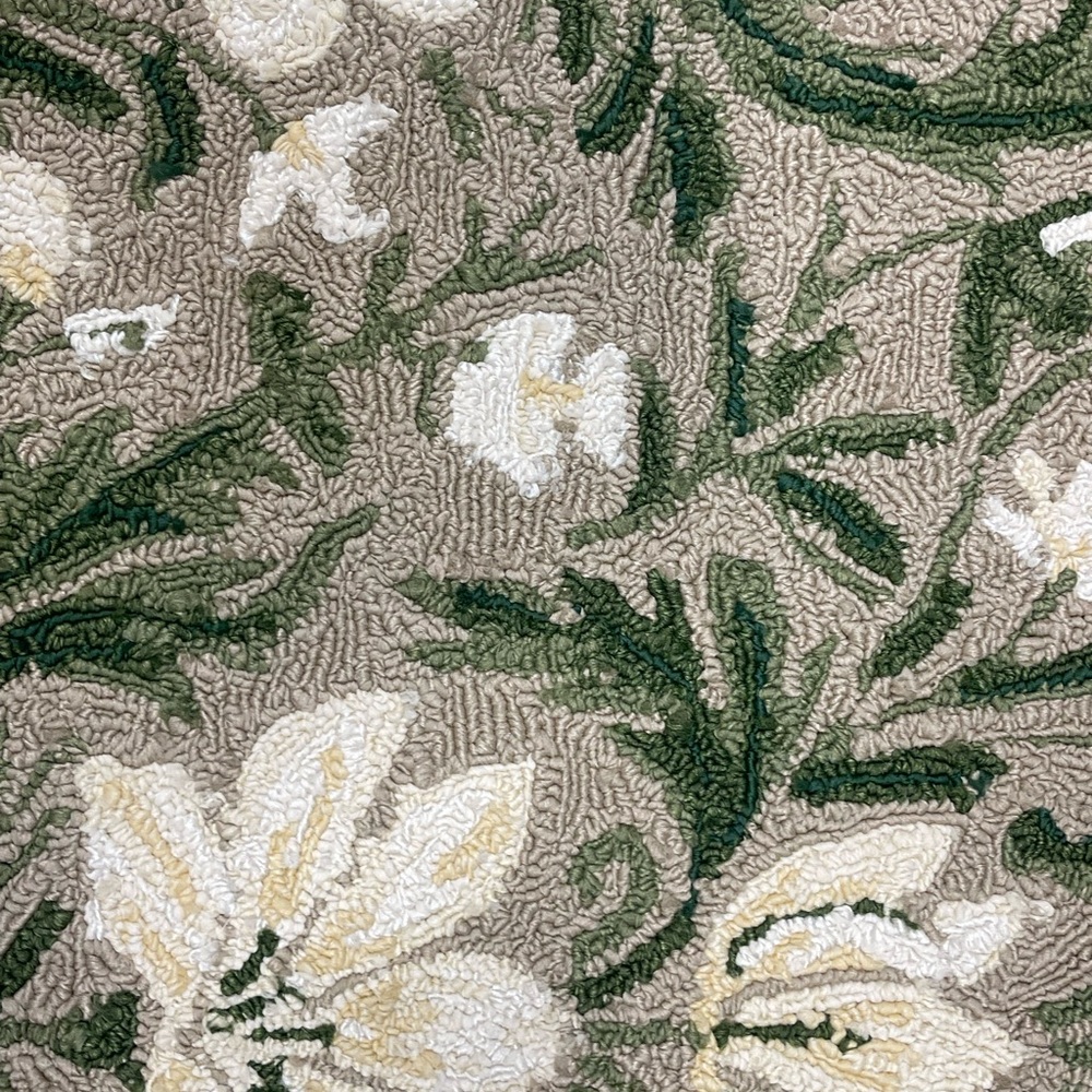 Brand New Hooked Accent Spring Floral Patterned Rug with Green and Cream Accents - Picture 2 of 3